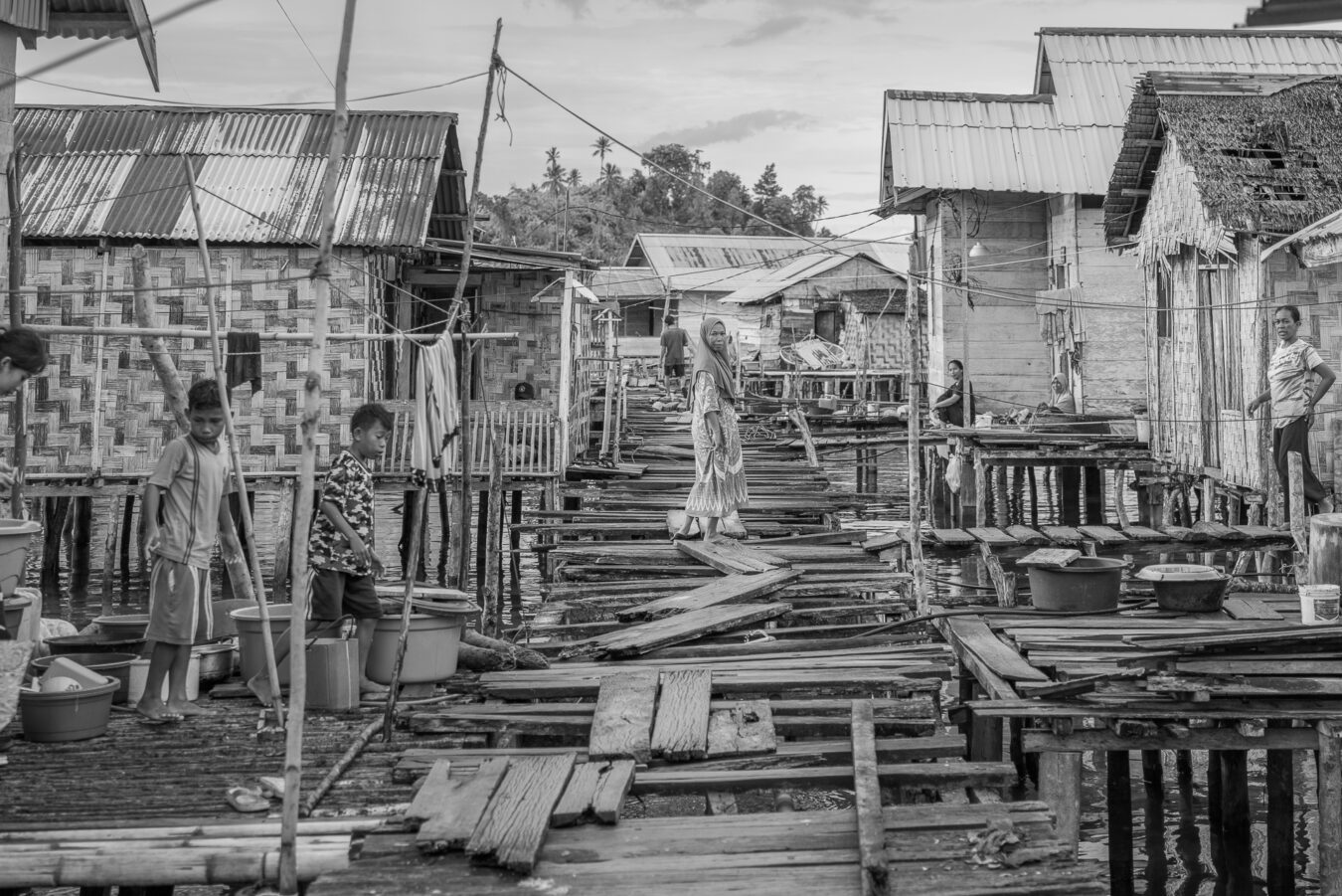 Indonesien - Sulawesi - Pulau Banggai Laut, Popisi
