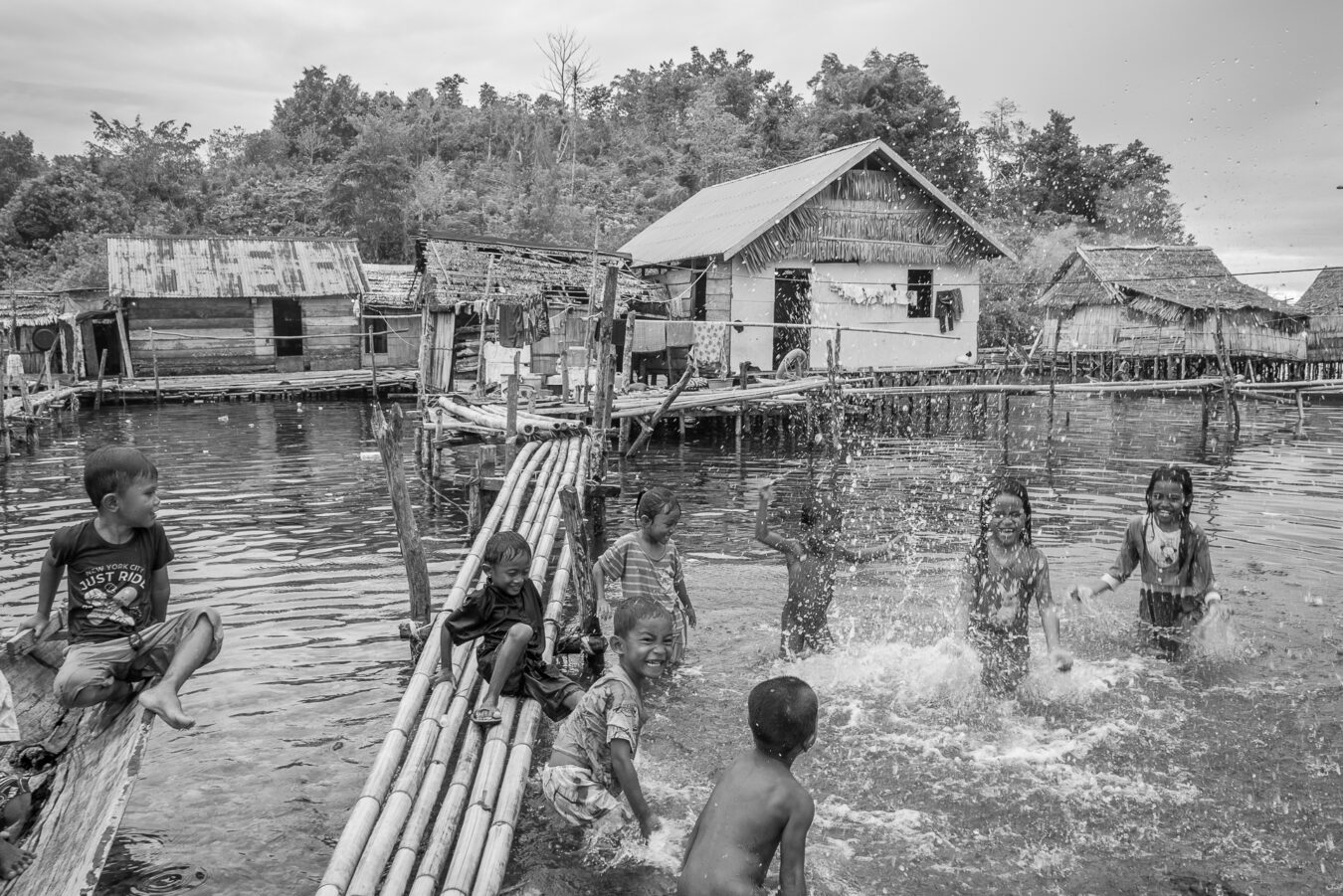 Indonesien - Sulawesi - Pulau Banggai Laut, Gong Gong